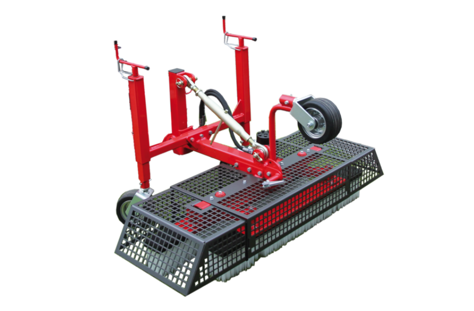 Kunstrasenpflege mit Kersten bei Rosenow's Service