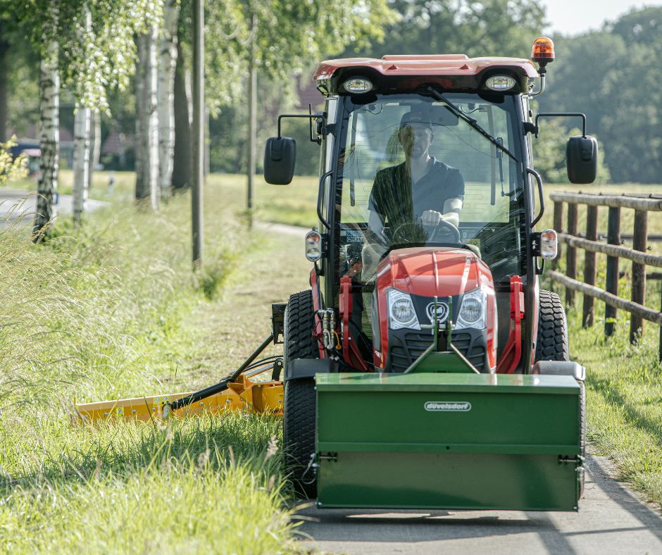 Kioti bei Rosenow's Service