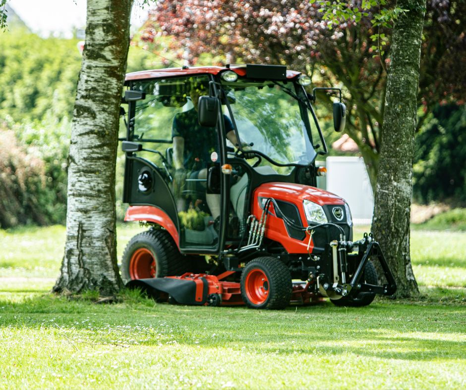 Kioti bei Rosenow's Service