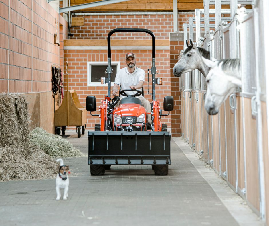 Kioti bei Rosenow's Service